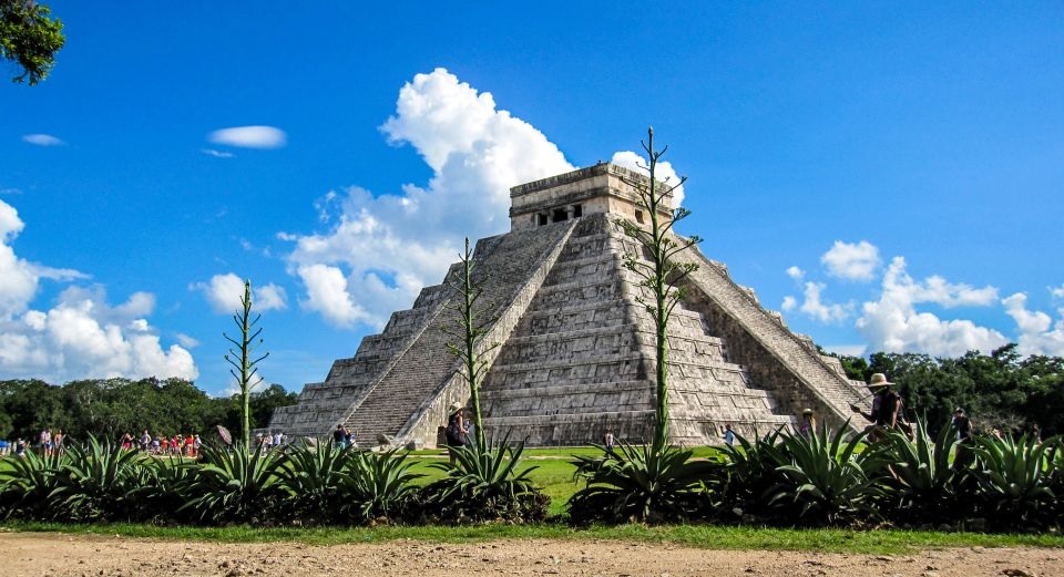 Best Chichén Itzá & Cenote Tours in Cancun